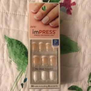 Petite Length ImPRESS Nails in My Smile is Beamin